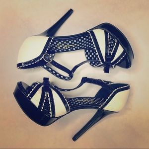 Jessica Simpson Black Britt Heels